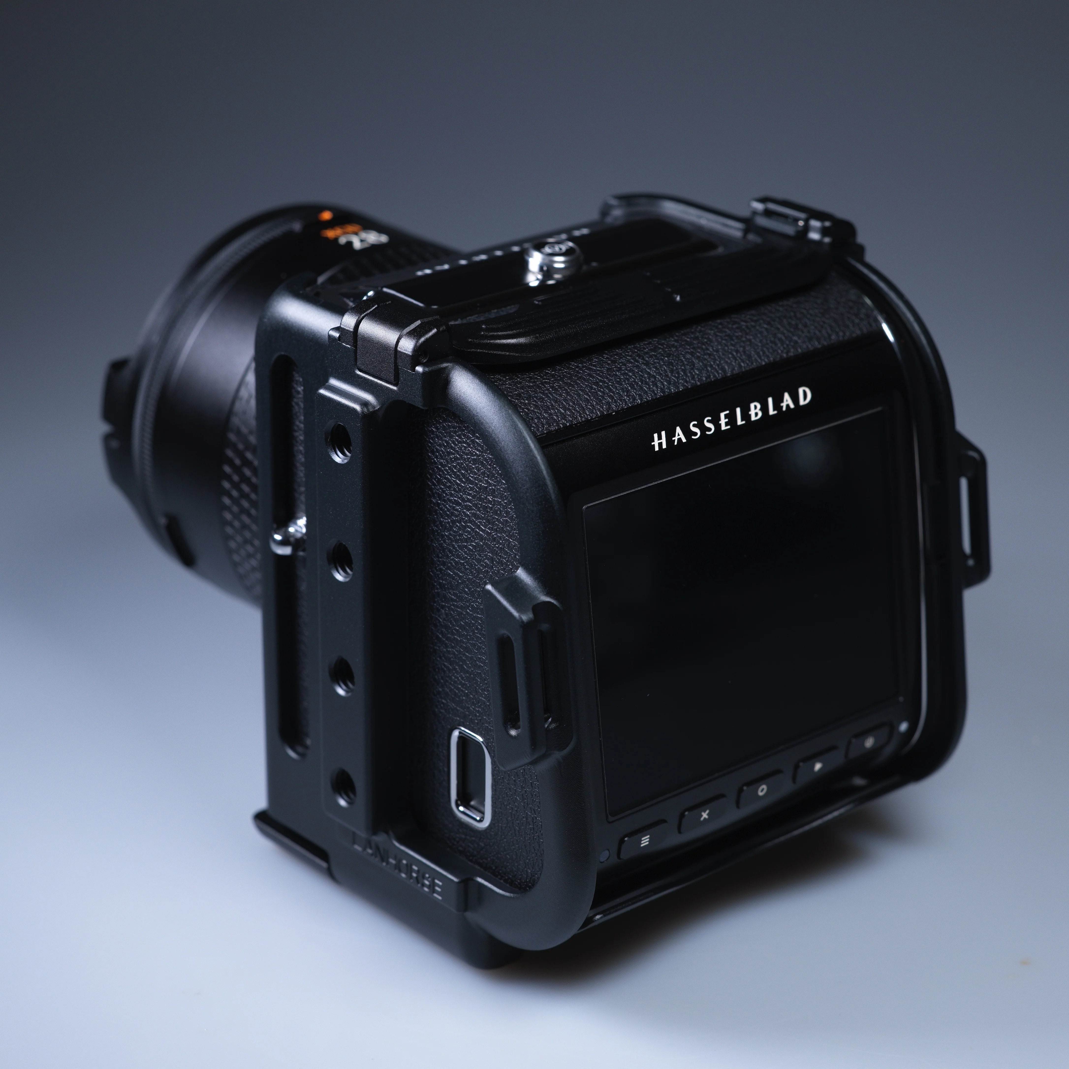 Lanhorse 铠甲 兔笼 适用 Hasselblad 907X 和 控制 手柄, Quick-Release CFV Digital Back, Optional 镜头 保护 框.